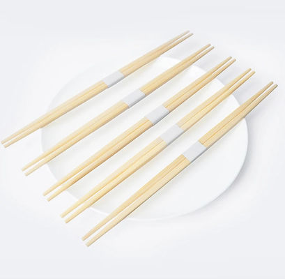 Des baguettes au style japonais carbonisées Catering haut de gamme durable
