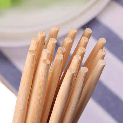 Type de matériel plat Bâtons à manger échantillons gratuits. fret collecte Bâtons à manger en bambou jetables personnalisés Bâtons à manger en bambou ronds tranchants