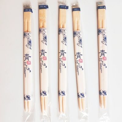 Des baguettes jetables légères en bambou, polyvalentes pour les entreprises et les grands événements