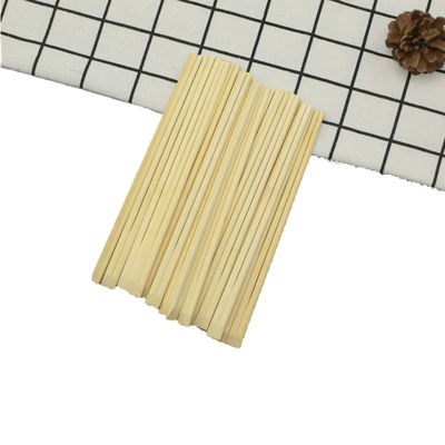 Des baguettes chinoises jetables en bambou pour le sushi Tensoge fabriquées à partir de matières premières en bambou