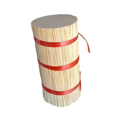 Des bâtons en bambou de couleur naturelle 8 pouces
